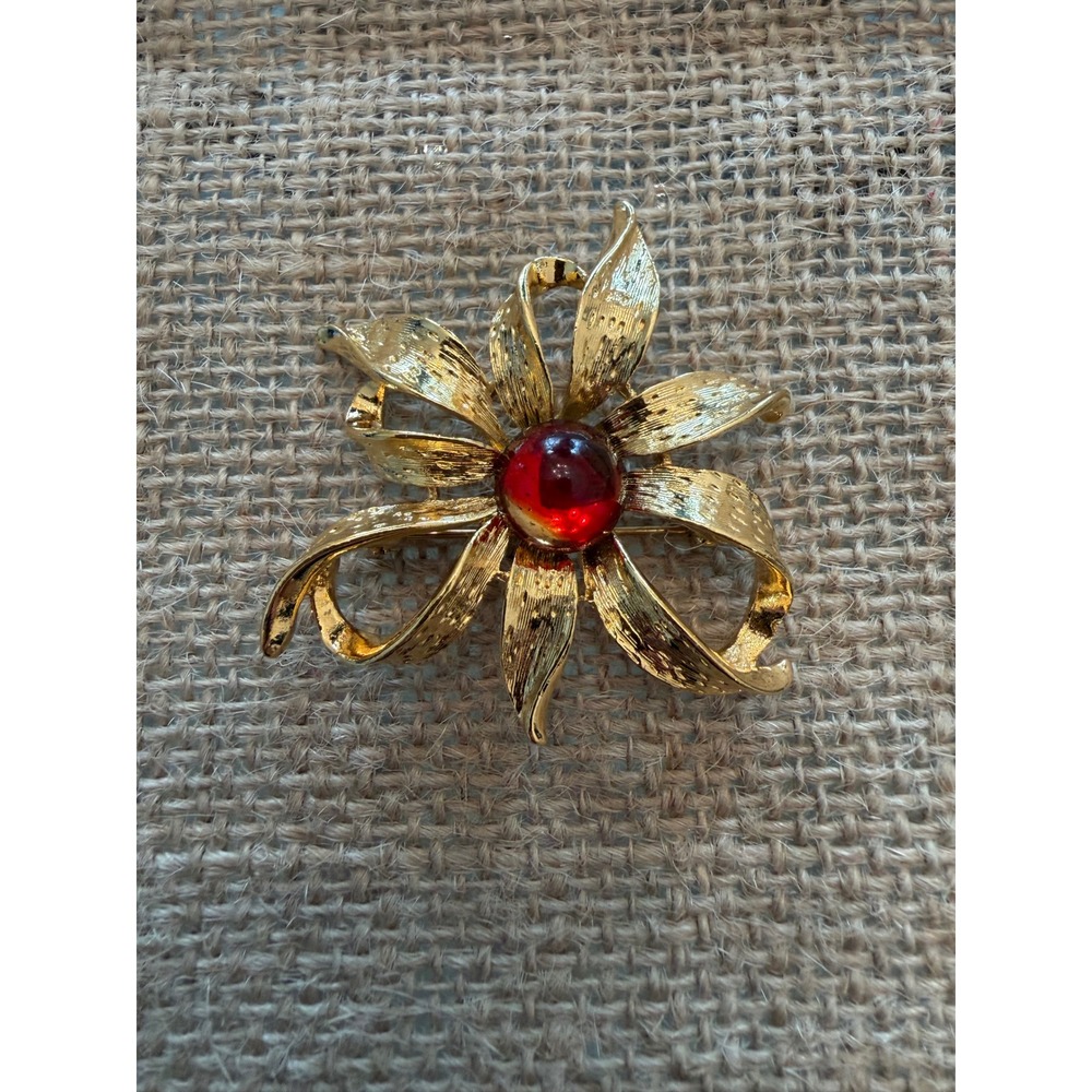 Vintage Napier Gold Tone Flower Brooch Red Cabochon Floral Pin 2 Inch
